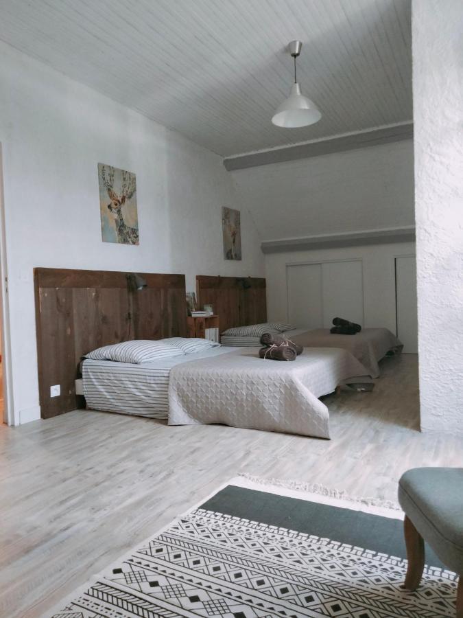 Chambre Familiale Anna "Mon Lit Au Pre" , Jusqu'A 4 Adultes Et 2 Enfants Avec Piscine Familles, Couples Ou Femmes Seulement Pontours Экстерьер фото